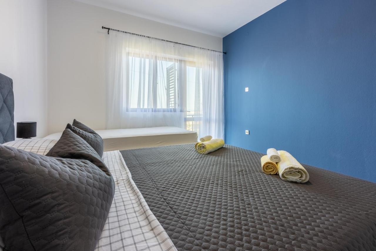 Dora Apartment *